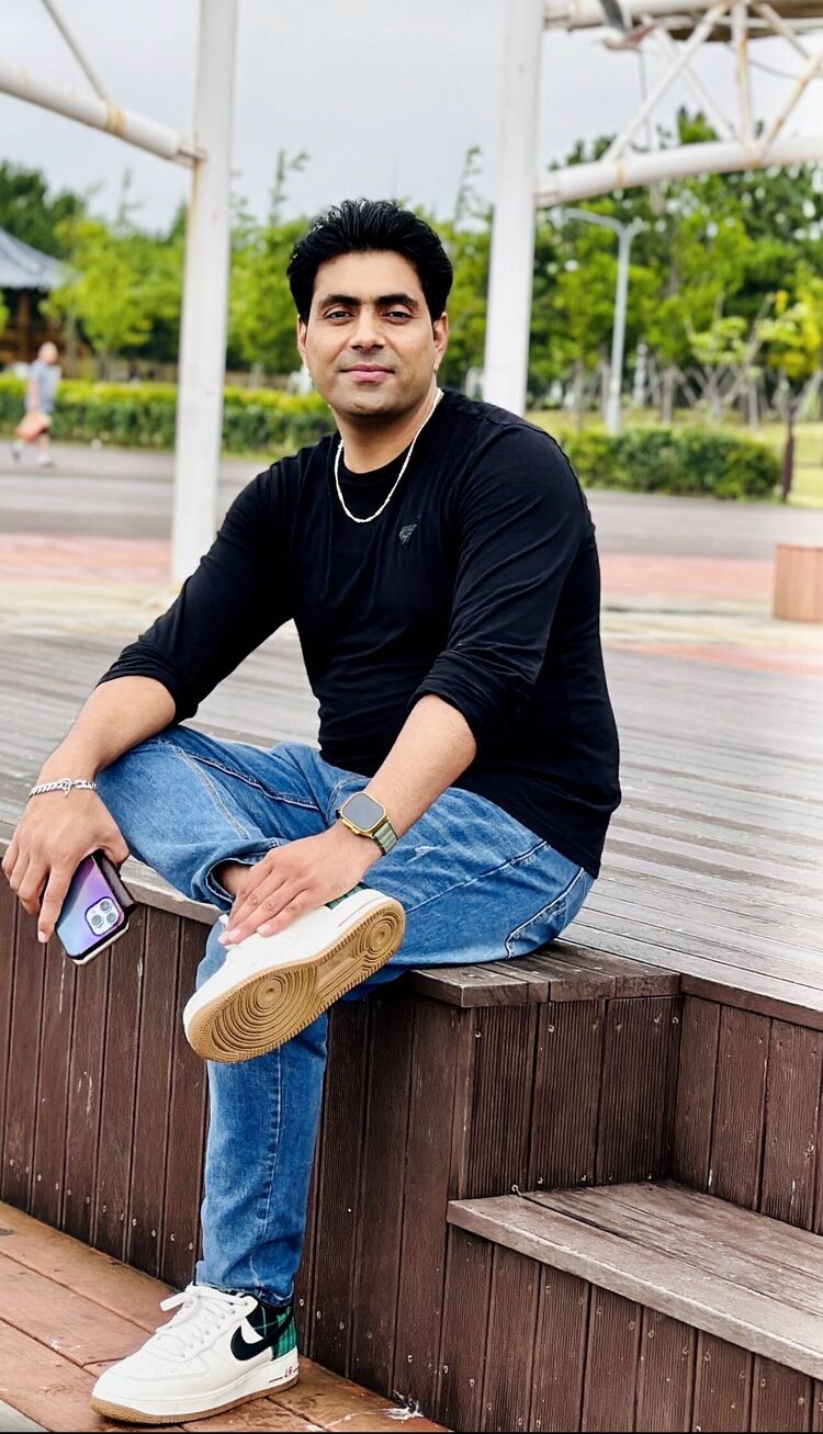 ,   Arif, 33 ,   ,   