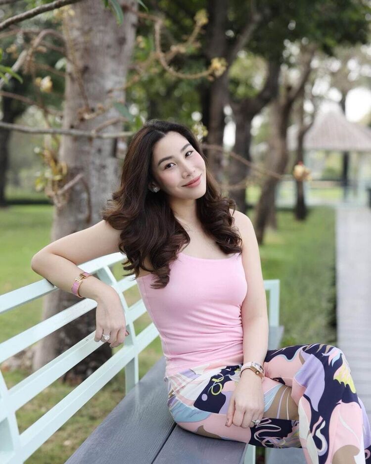  -,   Sofia, 38 ,   ,   