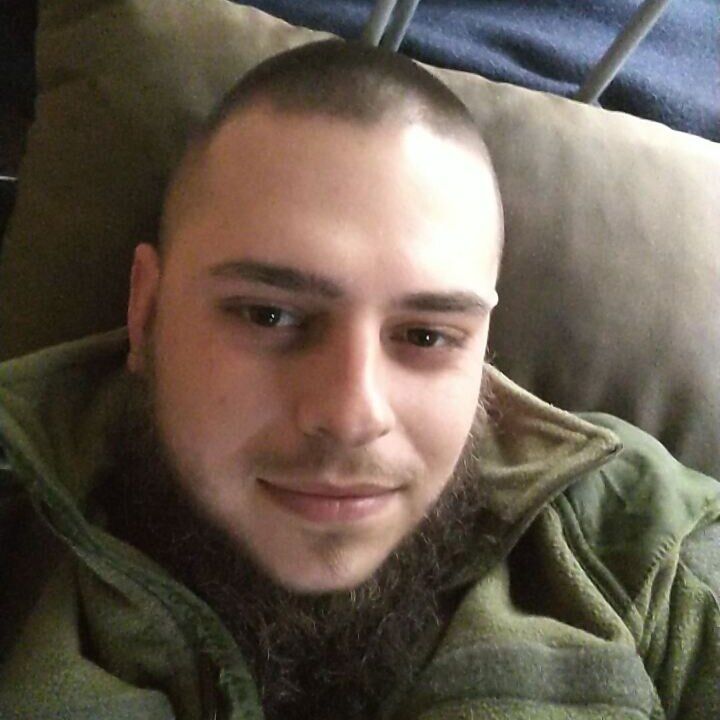  31732660  , 27 ,    