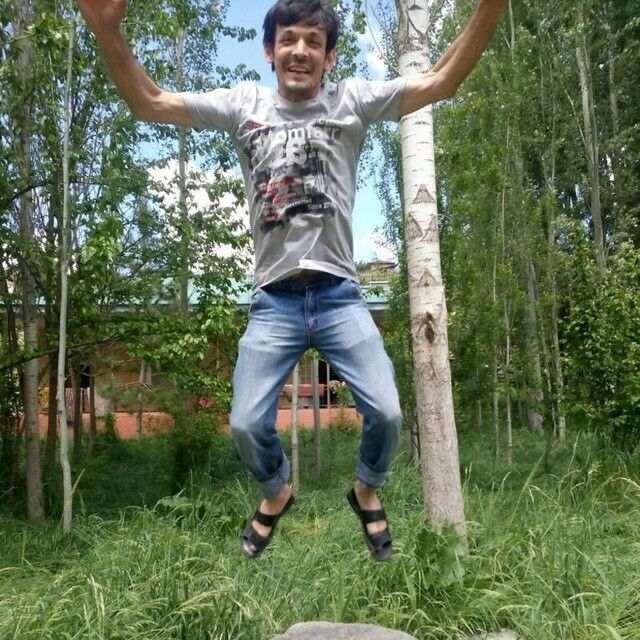  18933980  Shuhrat, 43 ,    