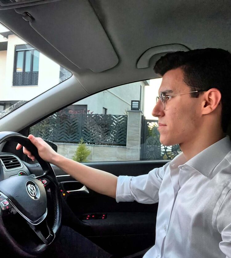  ,   Mert, 21 ,   ,   