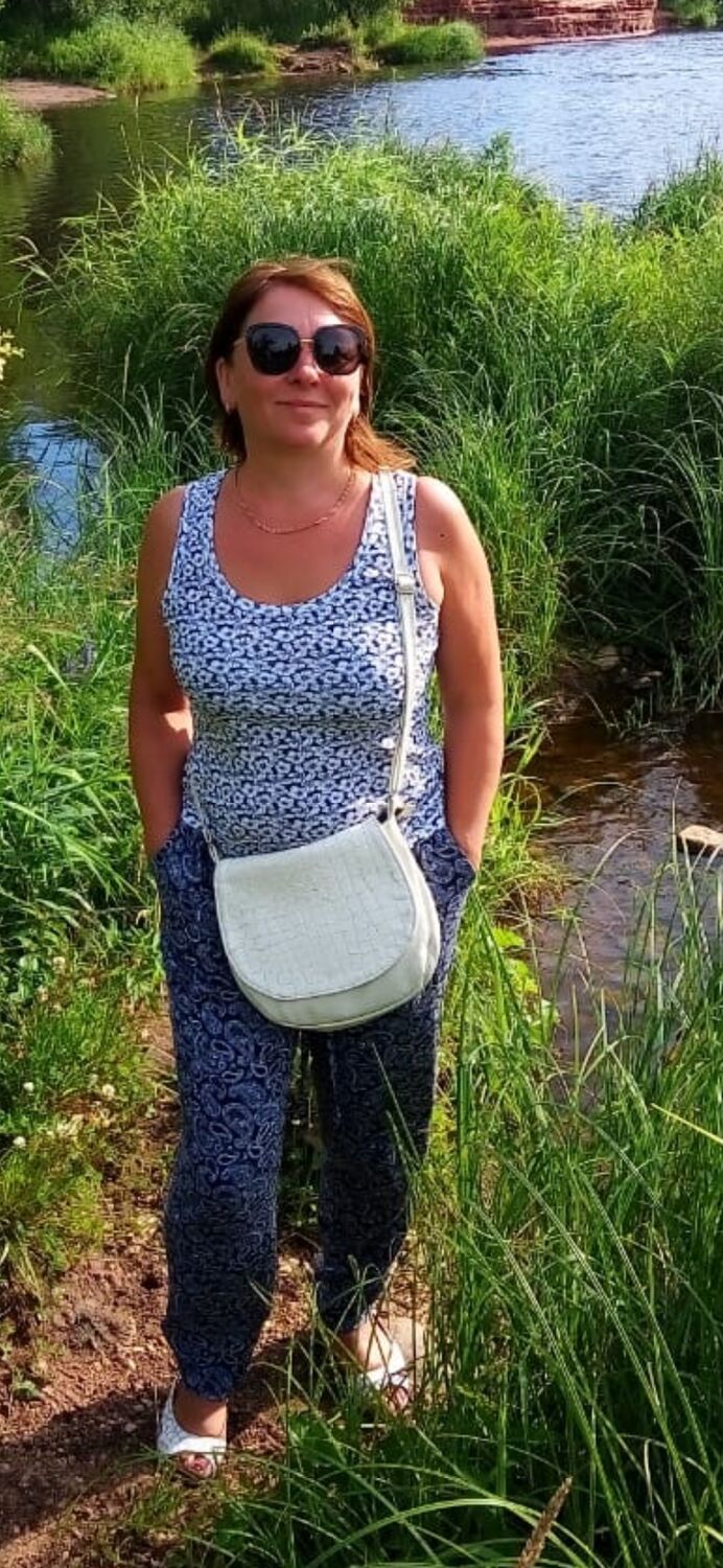  50709260  Anna, 48 ,    -