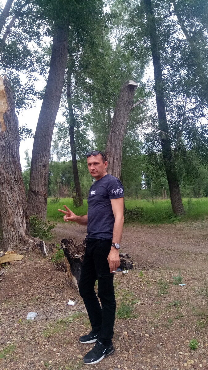  18643000  Slava, 45 ,    