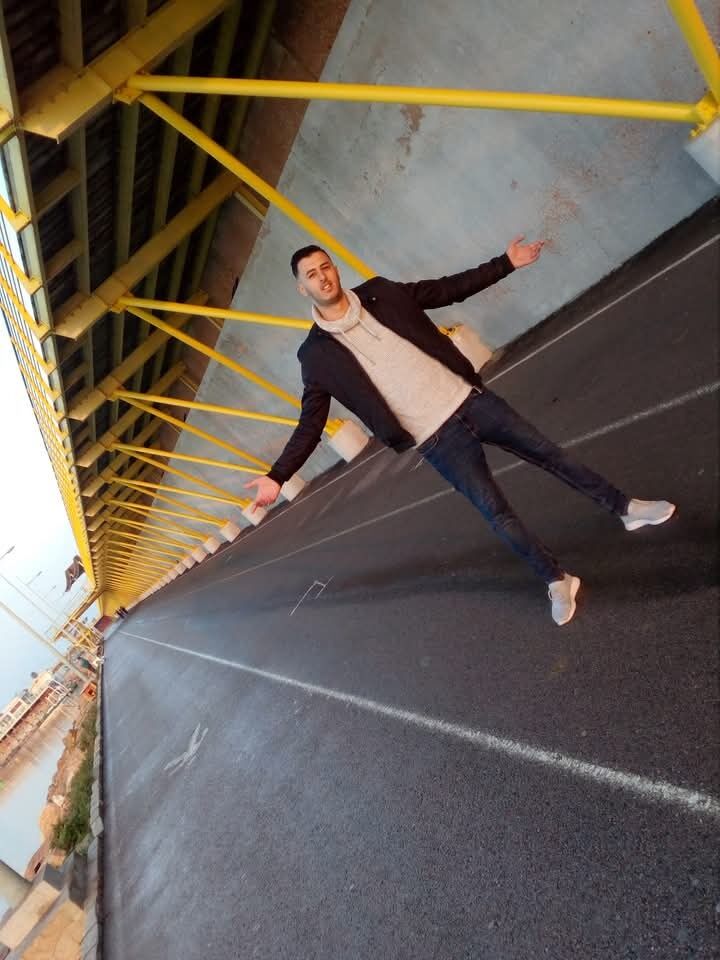  ,   Raouf, 25 ,   ,   