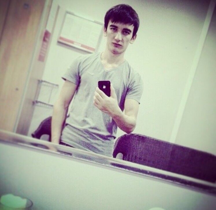  11149840  Fozil, 27 ,    