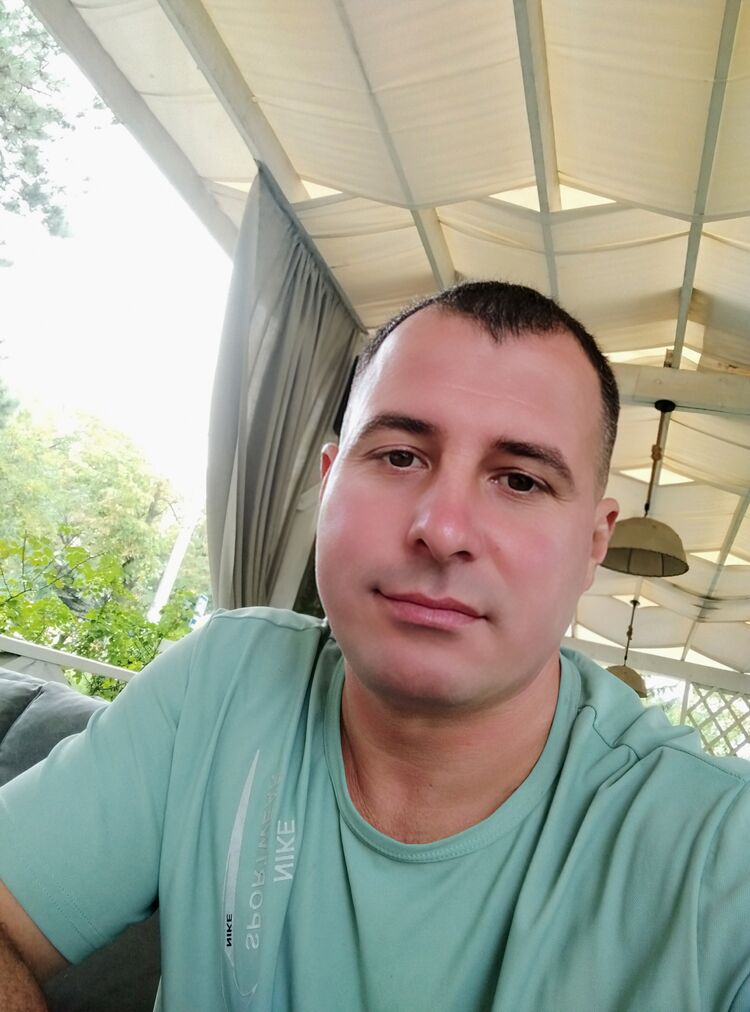  ,   Nicolae, 41 ,   ,   , c 