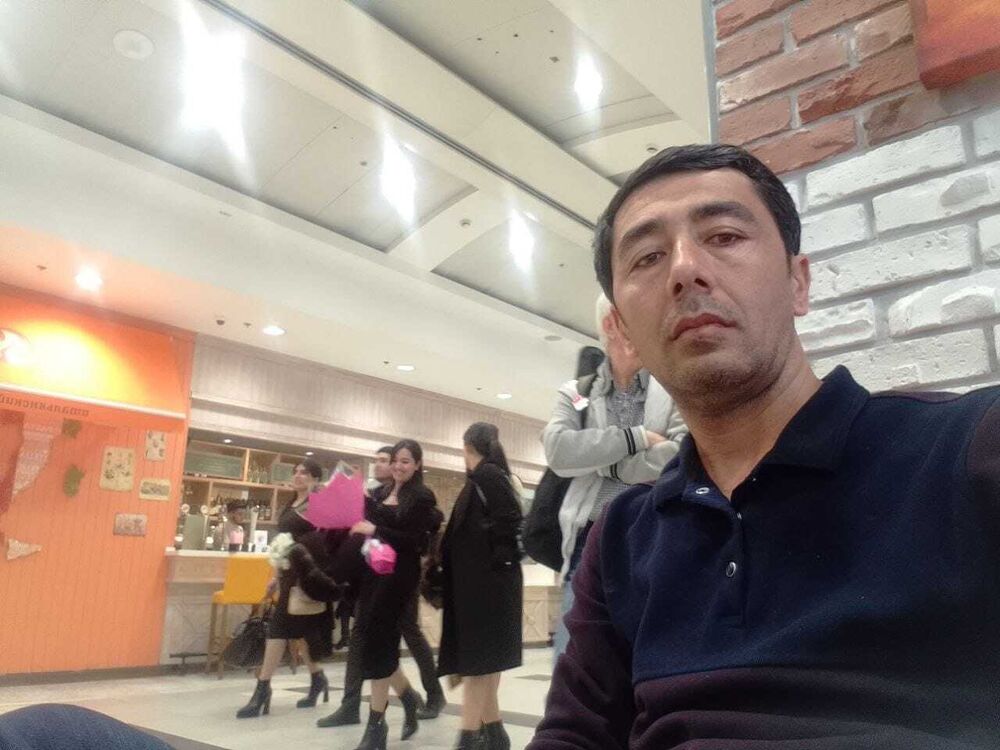  43403850  Zaur, 41 ,    