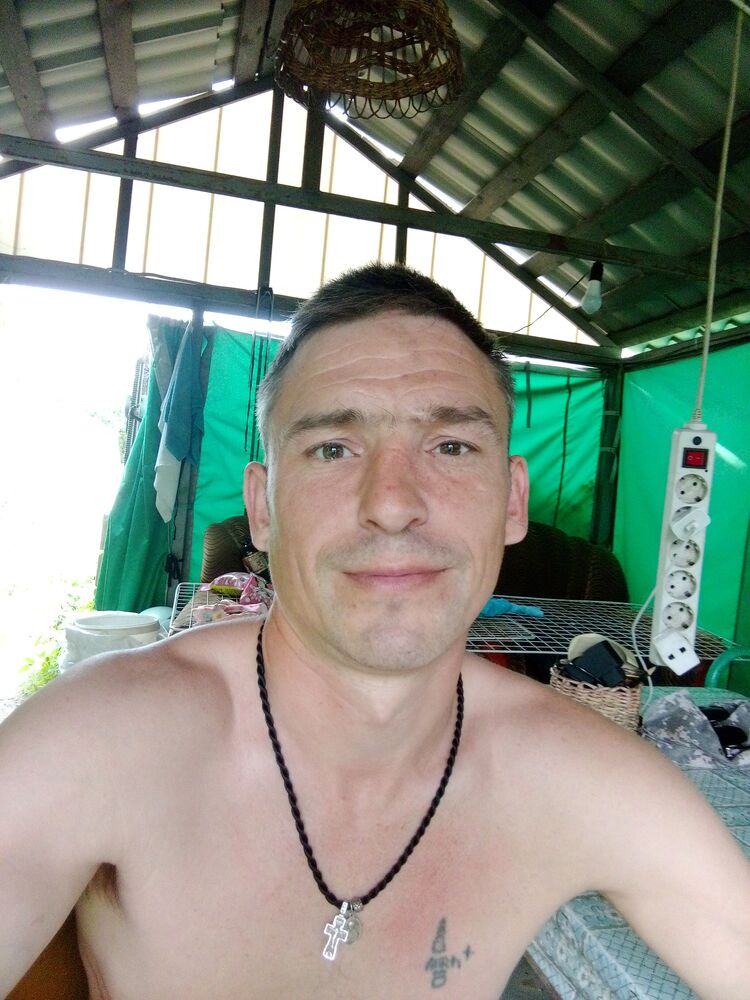 44140490  , 37 ,     