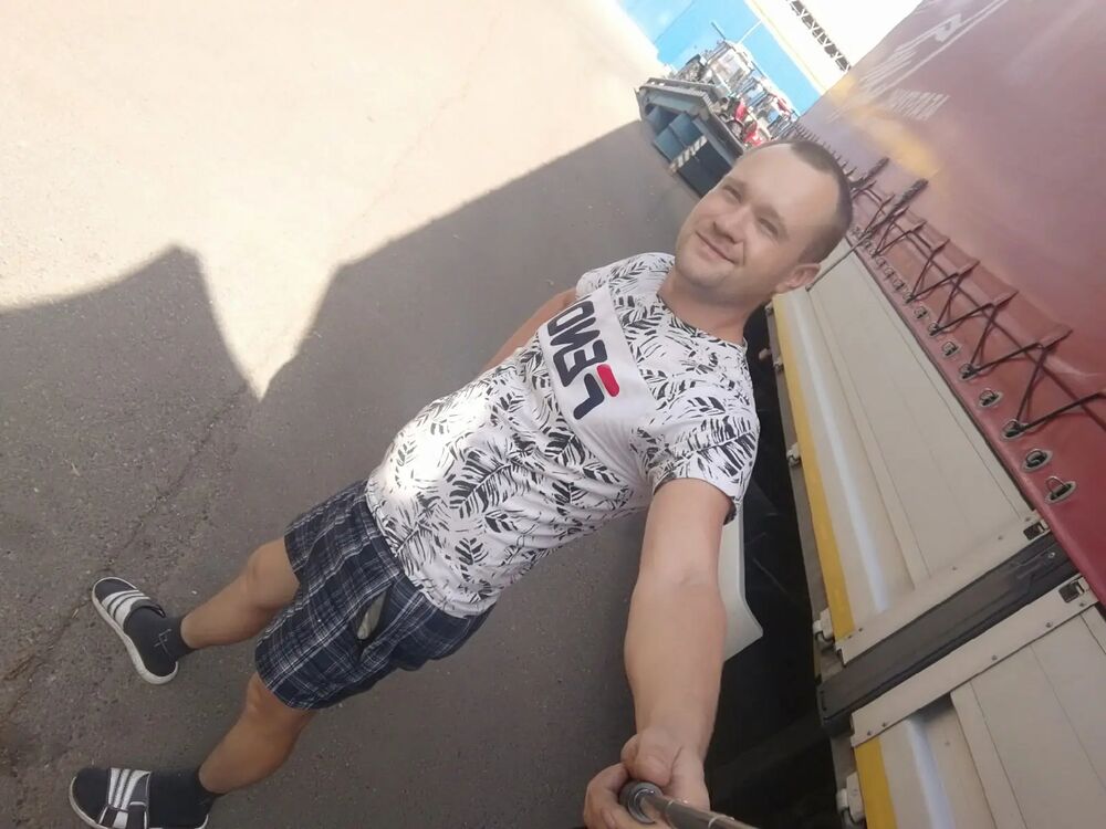  50429880  Kirill, 37 ,    