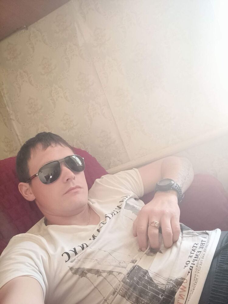  ,   Ruslan, 36 ,   ,   , c , 