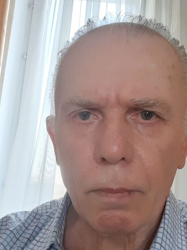  25724520  Viktor, 75 ,    