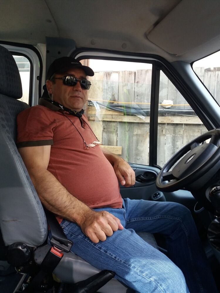  ,   Zura, 52 ,   ,   , c 