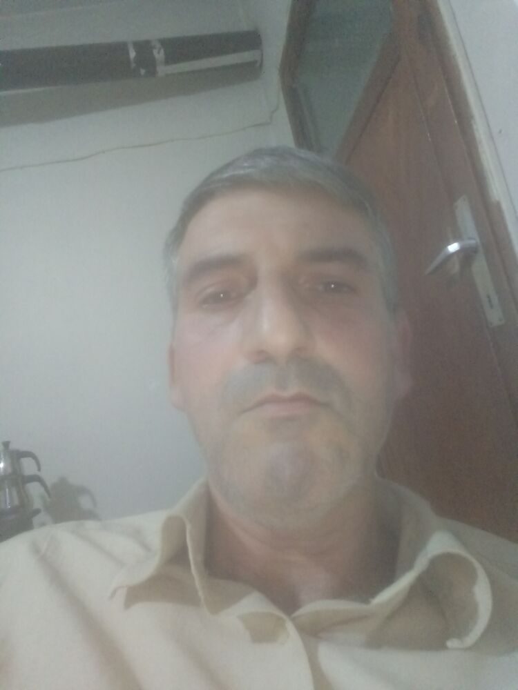  39728600  Erhan, 46 ,    Temuco