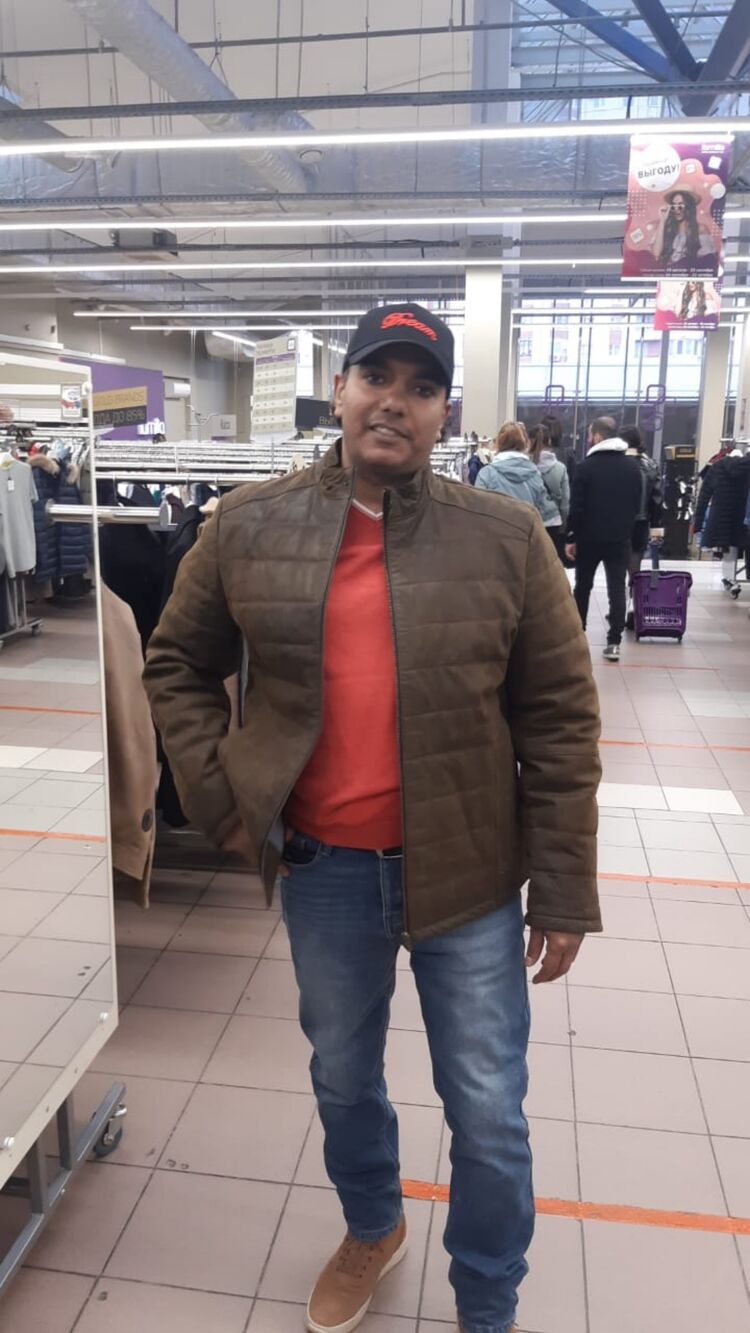  32003830  Alaa, 48 ,    -