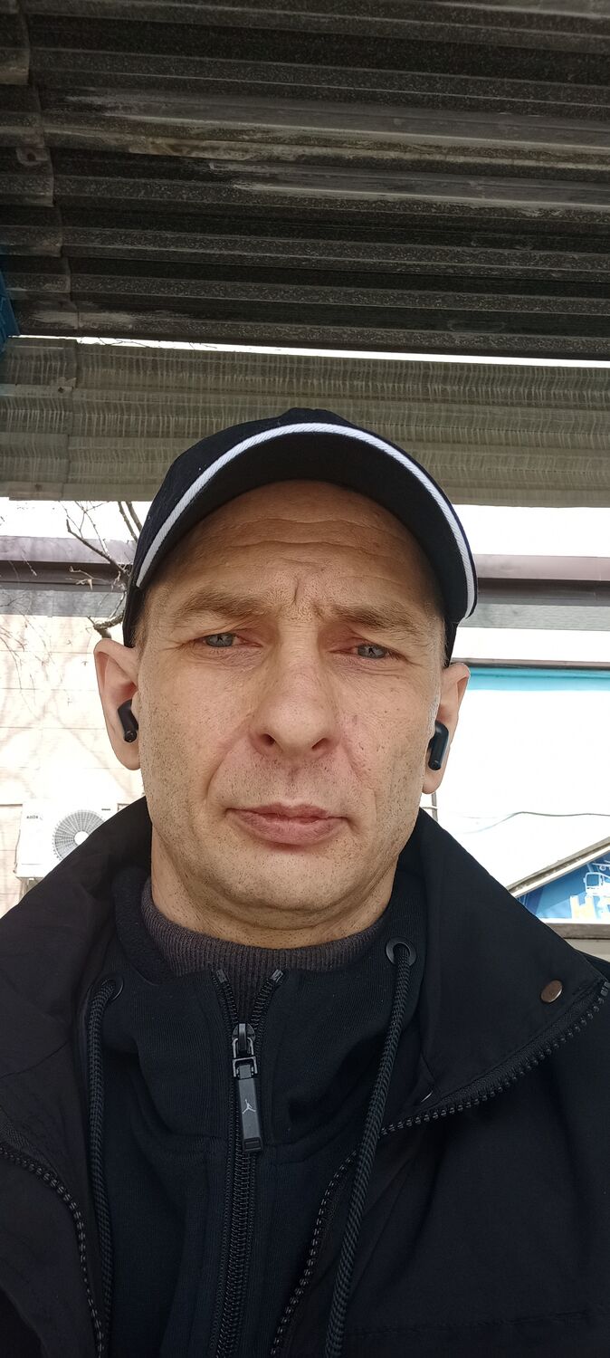  54213840  Roman, 42 ,    