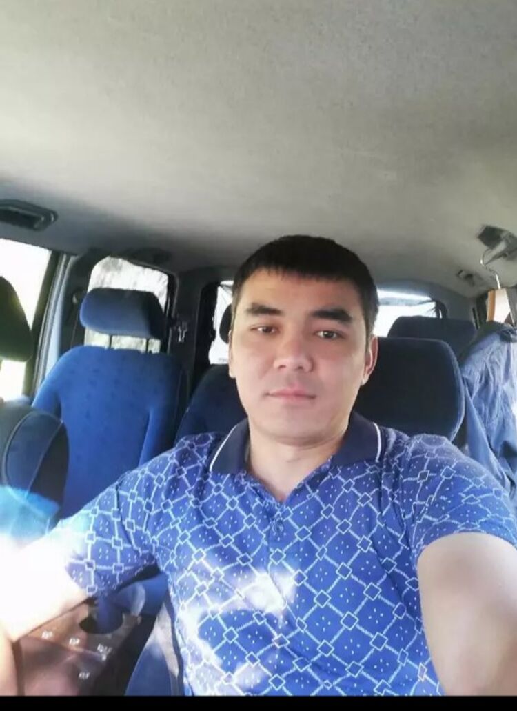  48385440  Ruslan, 38 ,    