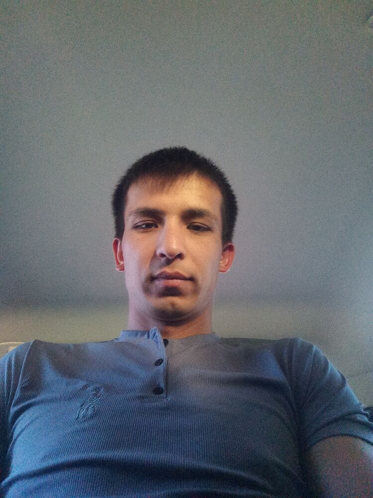  53076080  Sardorbek, 26 ,    