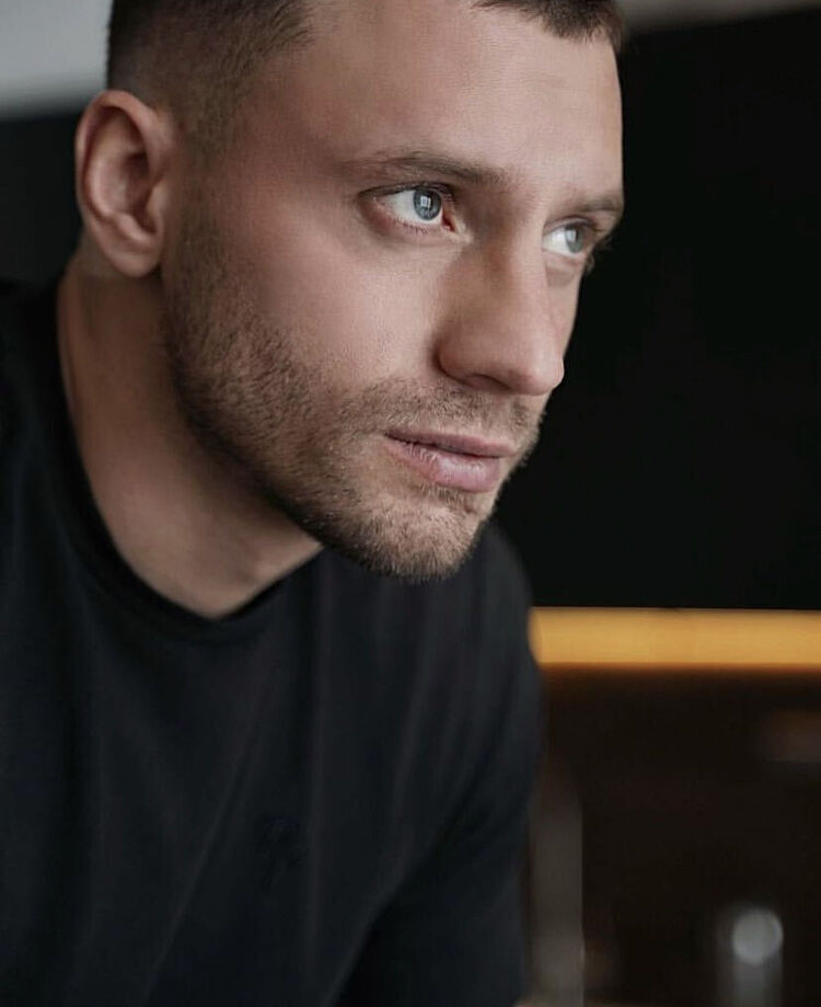 ���� 30683720 ������� ����, 37 ���, ���� ���������� � �������������