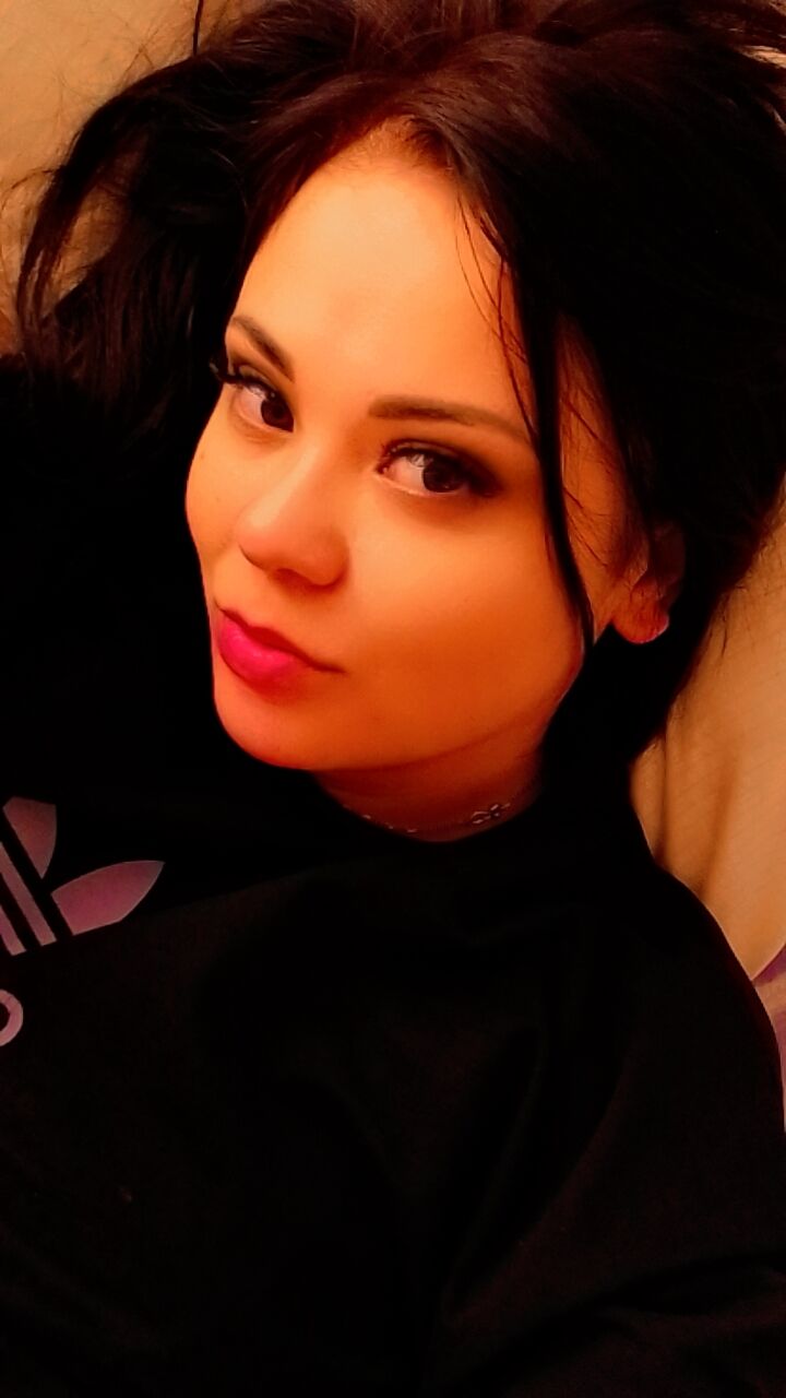  48049350  Kristina, 31 ,    