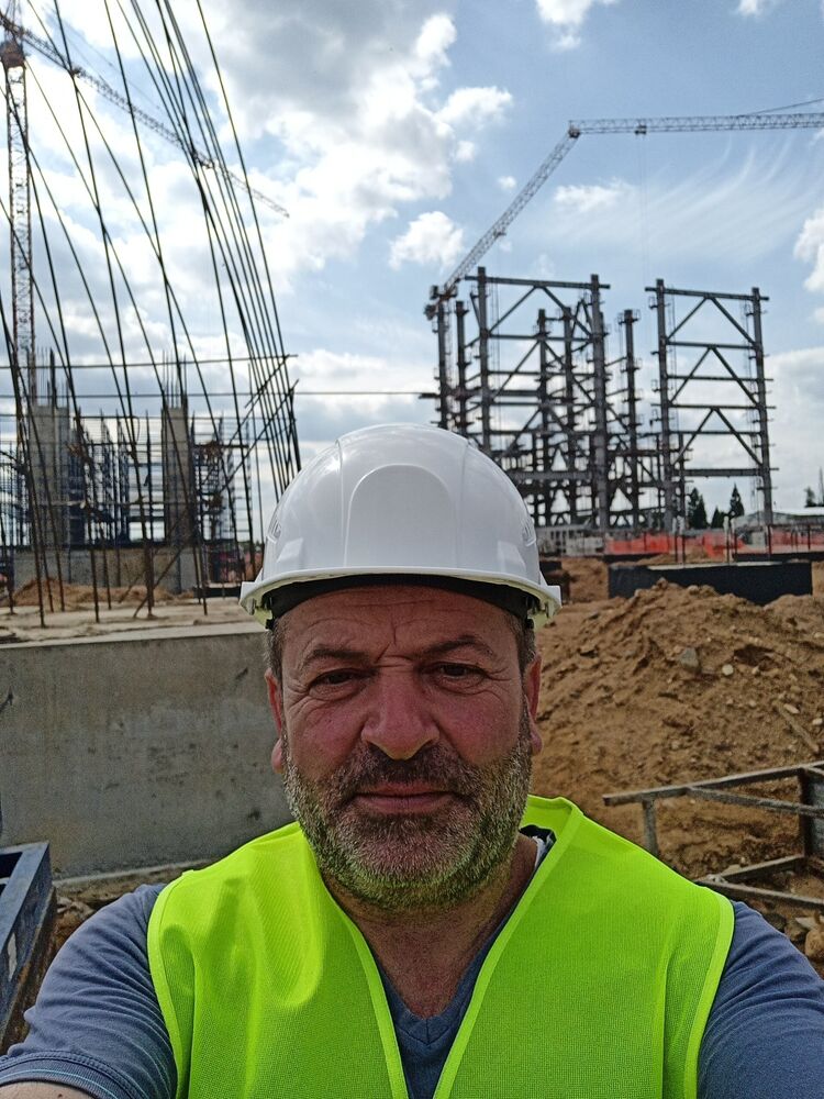  29305940  Mehmet, 52 ,    