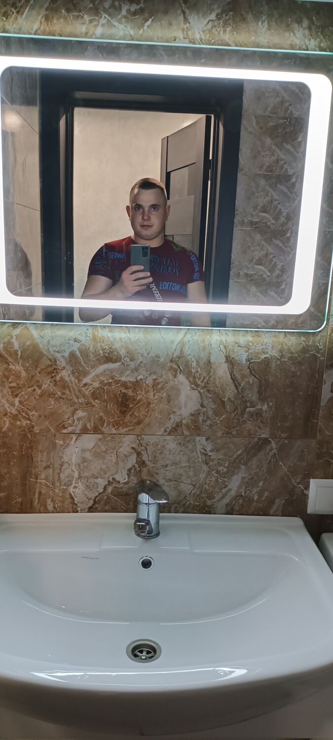  31817680  Vitalik, 29 ,    