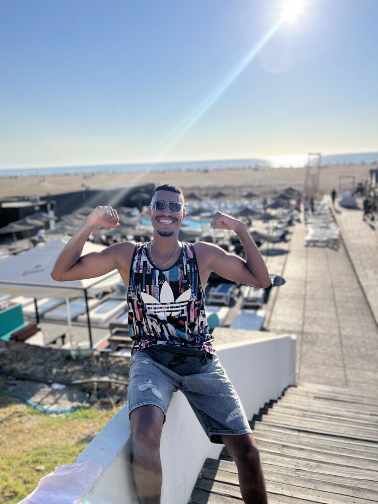  50632860  Abdelhafid, 29 ,    