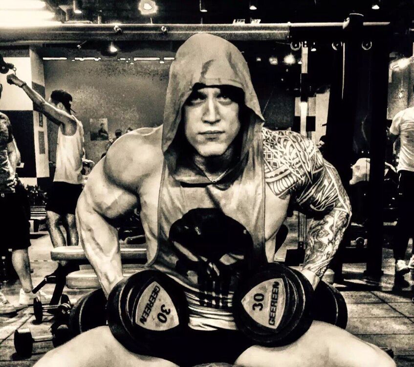  27738400  Andre, 34 ,    -