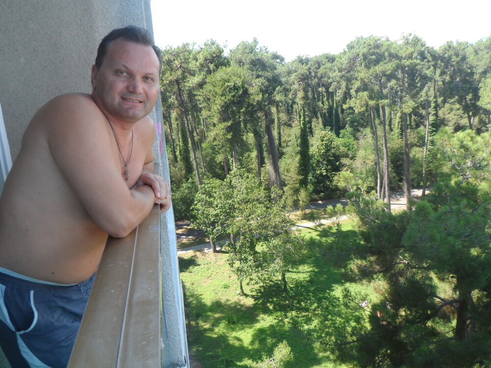  8463250  Yuriy, 45 ,    