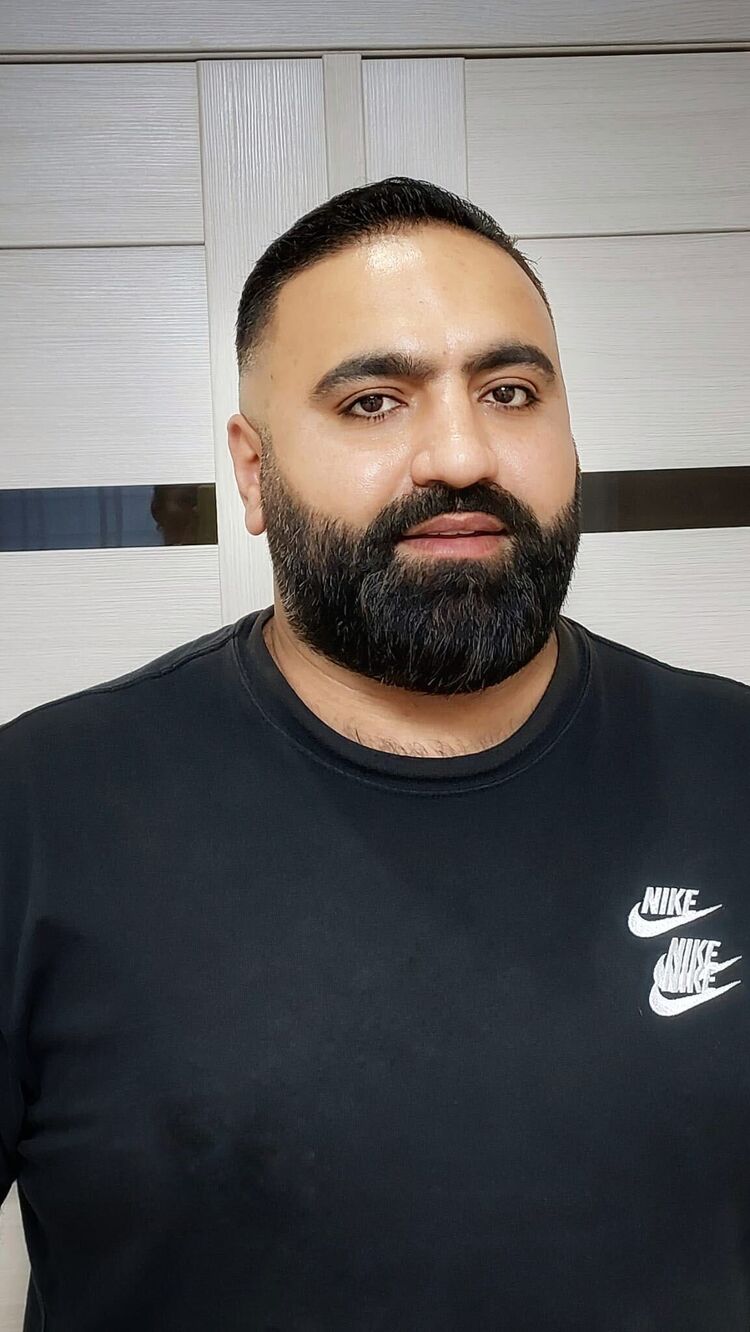  46568660  , 35 ,    