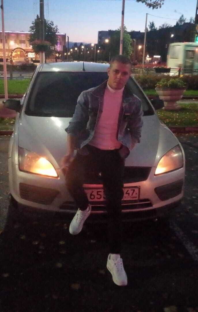  28316340  Roman, 33 ,    -