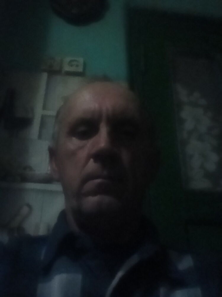  ,   Juri, 56 ,  