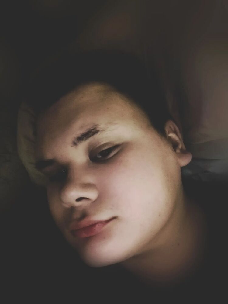  32843710  Vladimir, 21 ,    