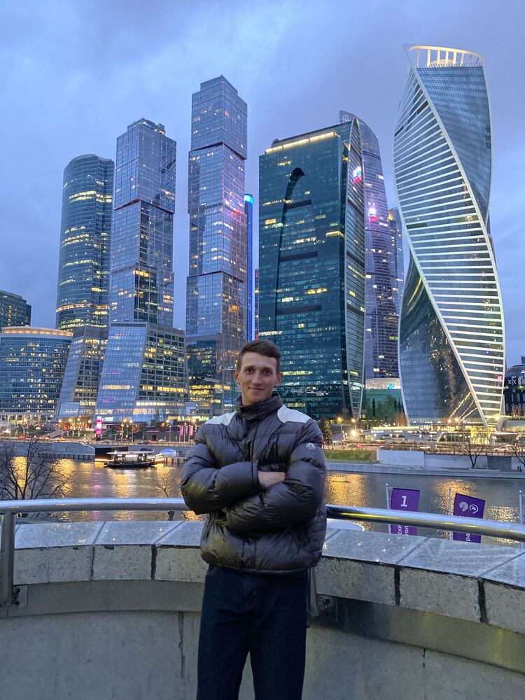  42904830  Daniil, 27 ,    