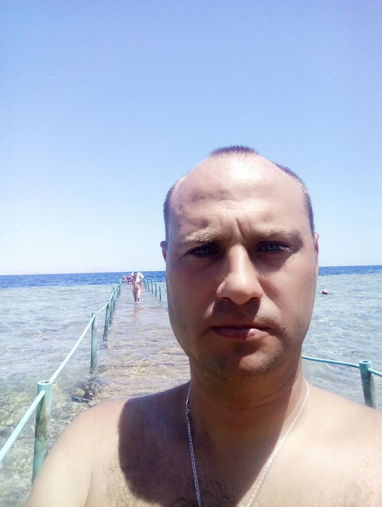  ,   Dmitrij, 44 ,   ,   , c 