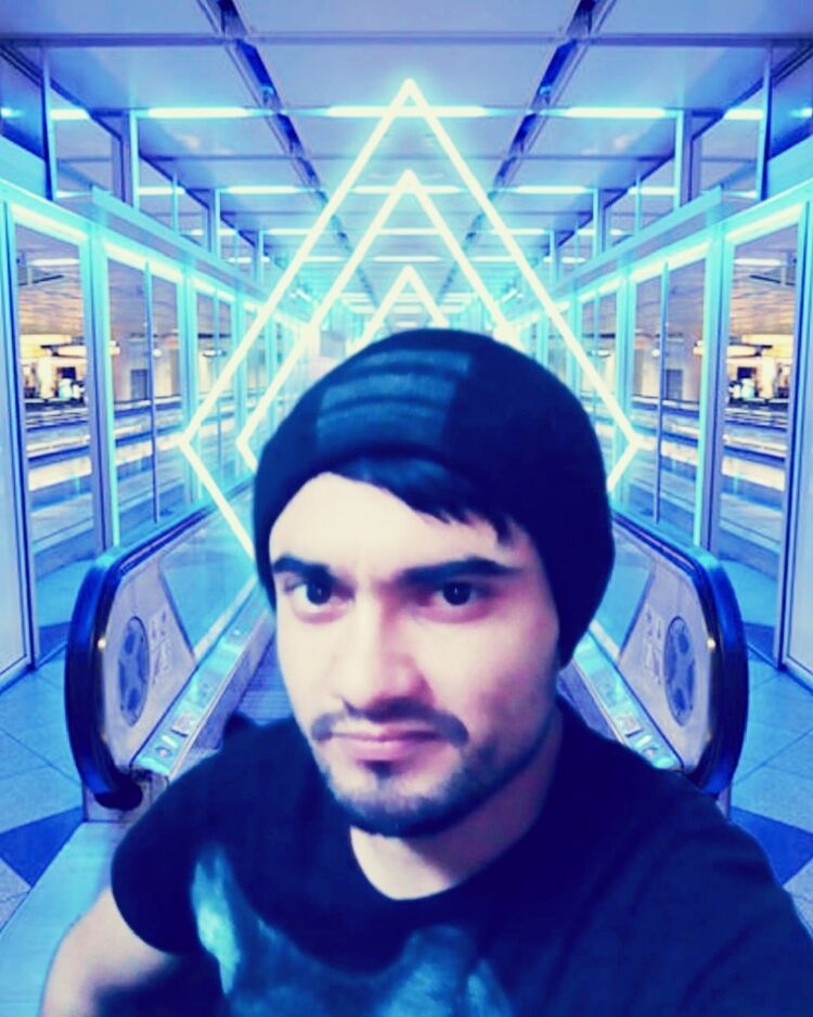  52323660  UZBEK, 34 ,    -