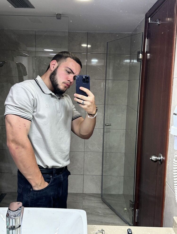  52932800  , 19 ,    