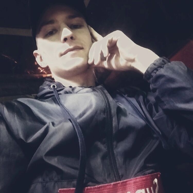  46224290  Vlad, 27 ,    