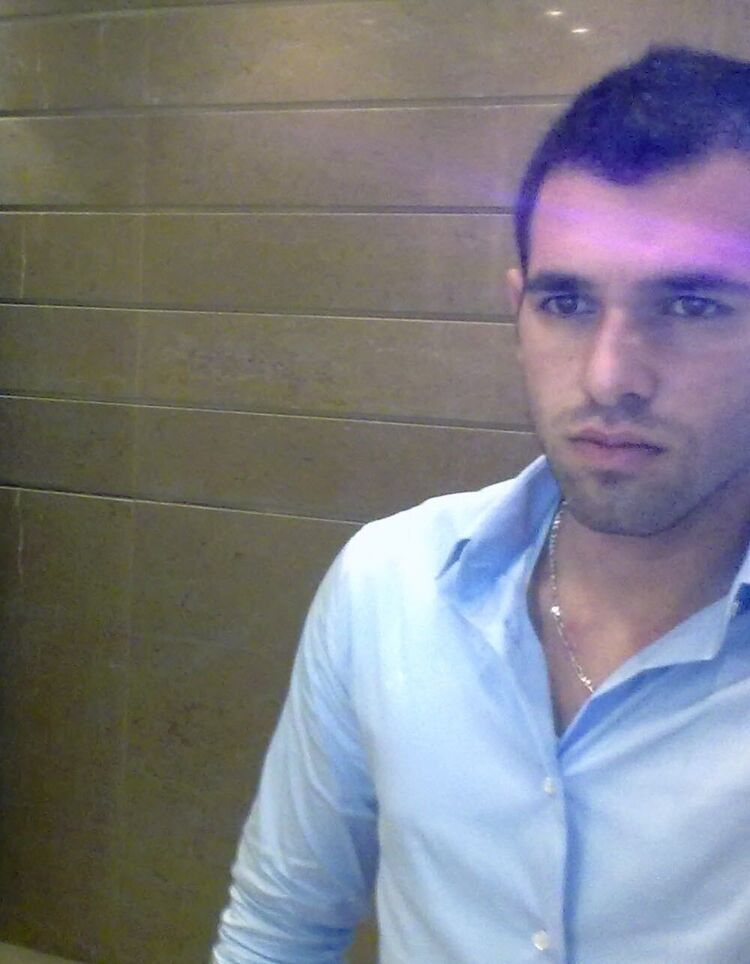  29800990  Karim, 33 ,    