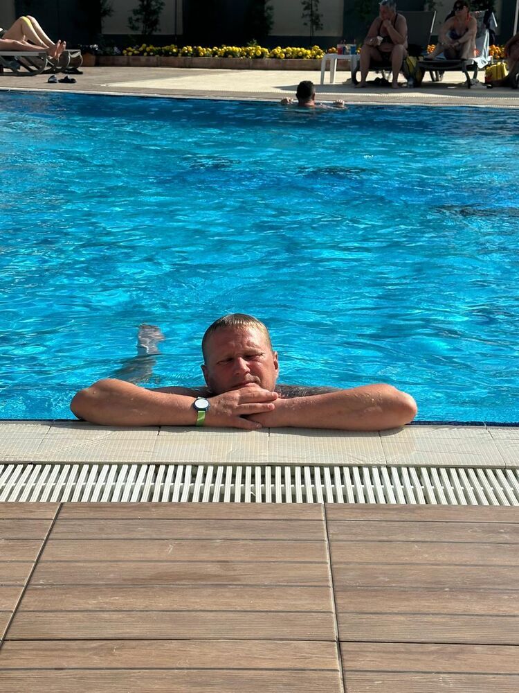  52669480  , 43 ,    --