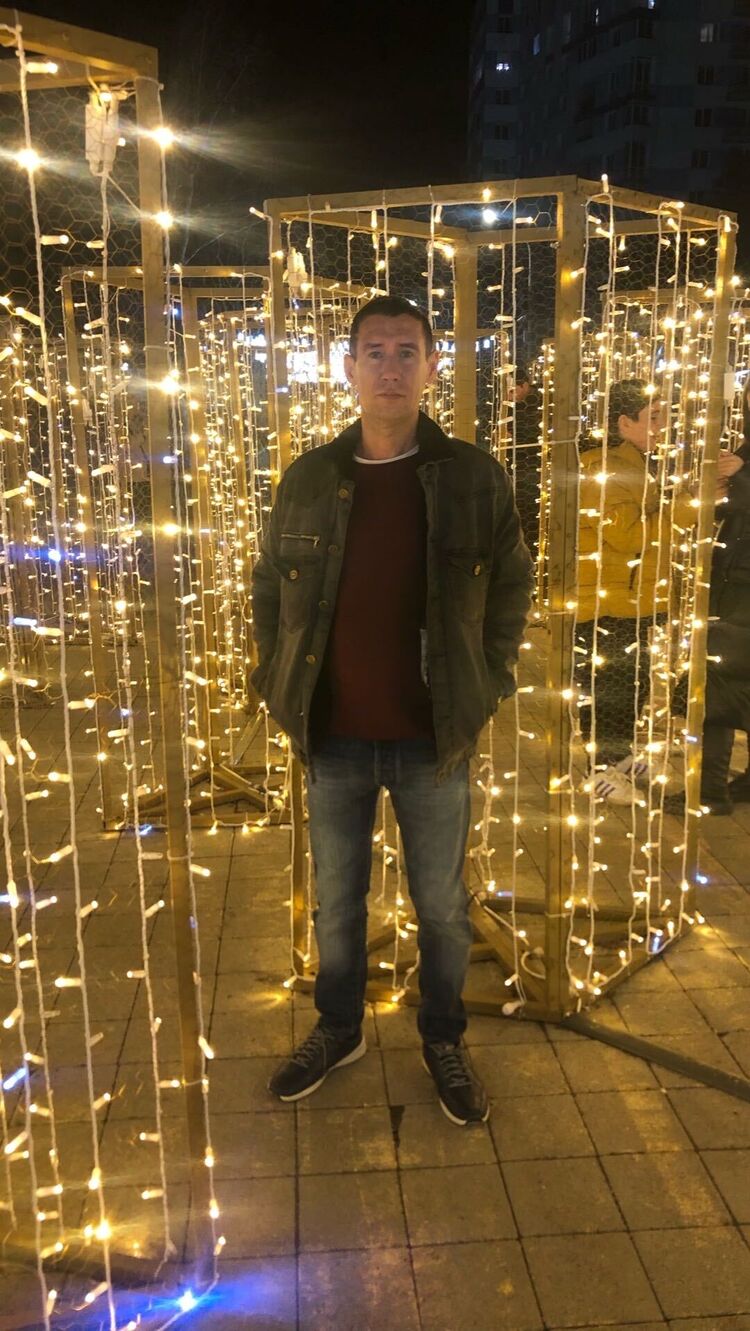 --,   , 44 ,   c 