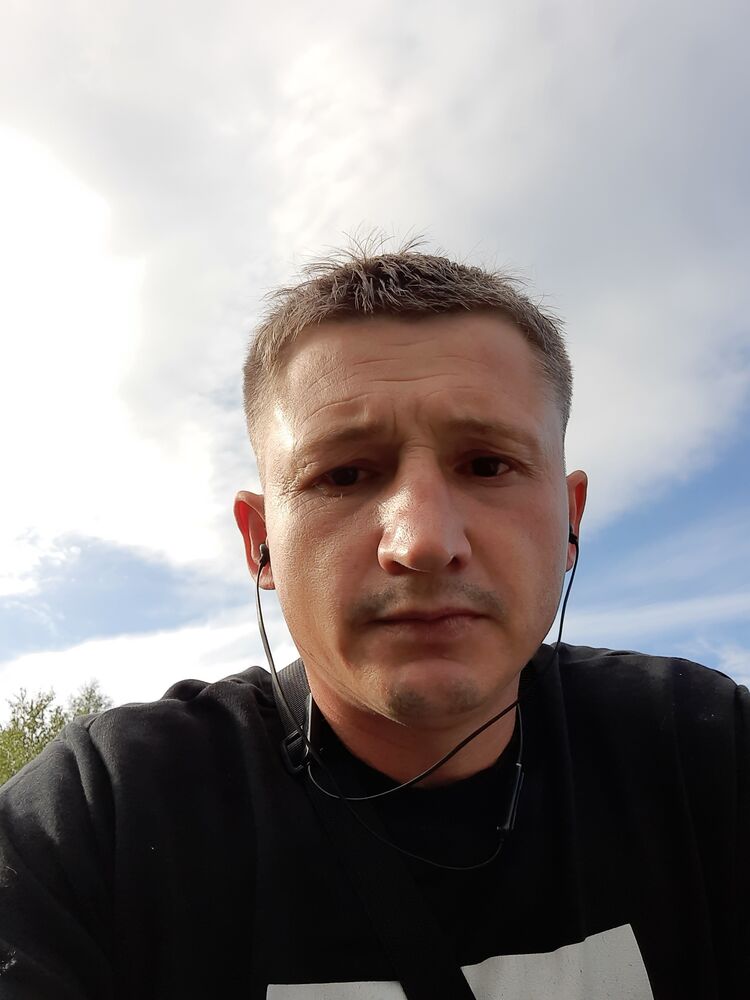  52984240  , 37 ,    