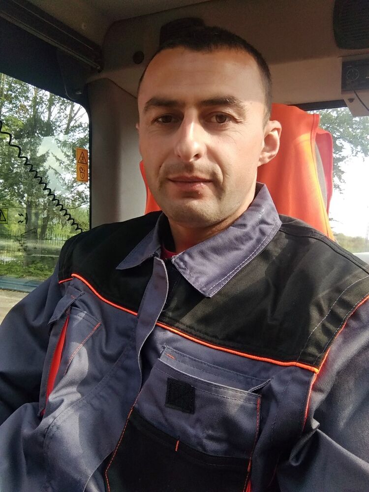  -,   , 39 ,   