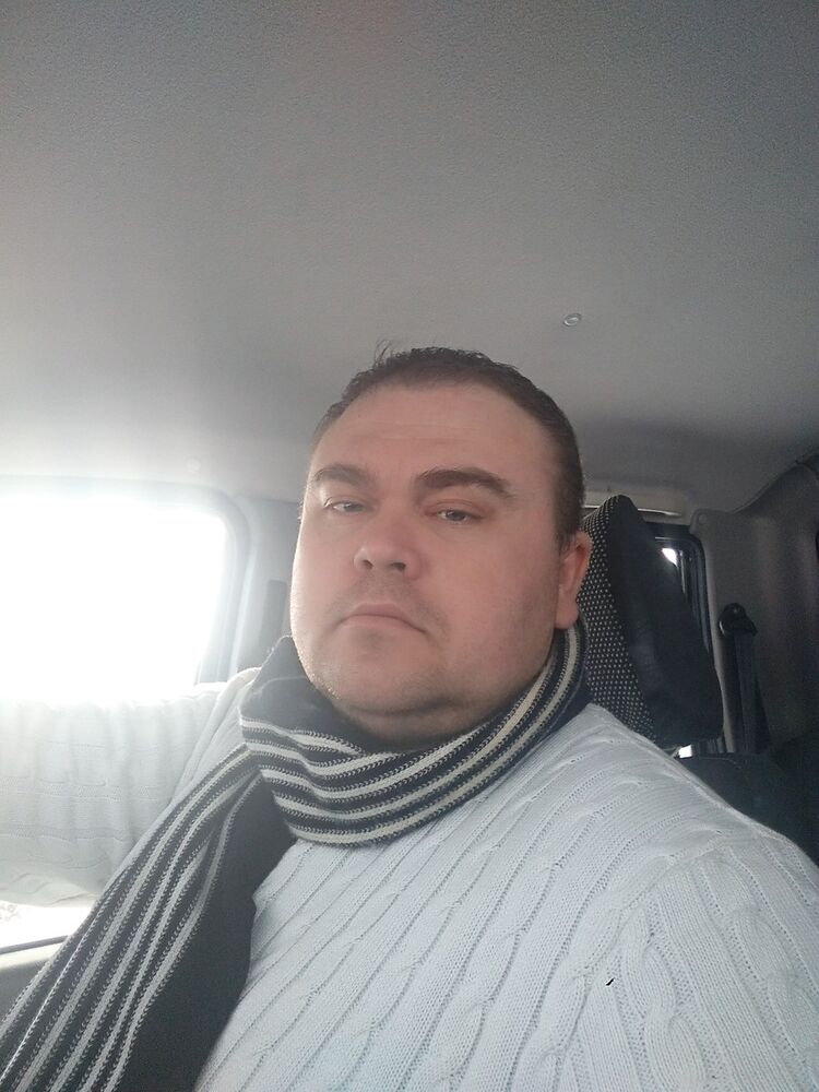  11783810  Dmitri, 45 ,    