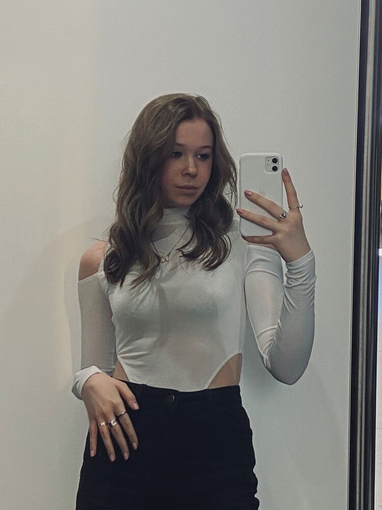  26851590  , 22 ,    -