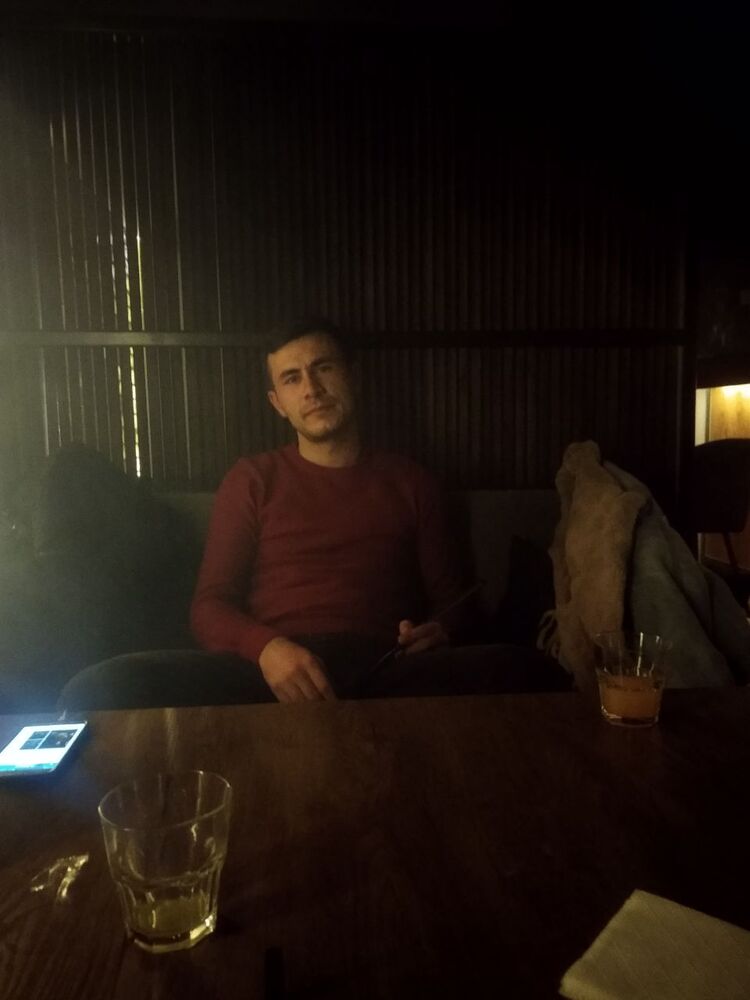  ,   Davron, 32 ,  