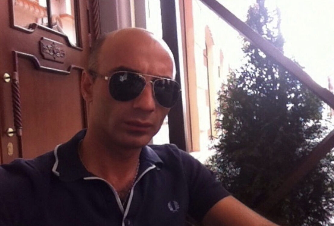  43575340  Martln, 41 ,    