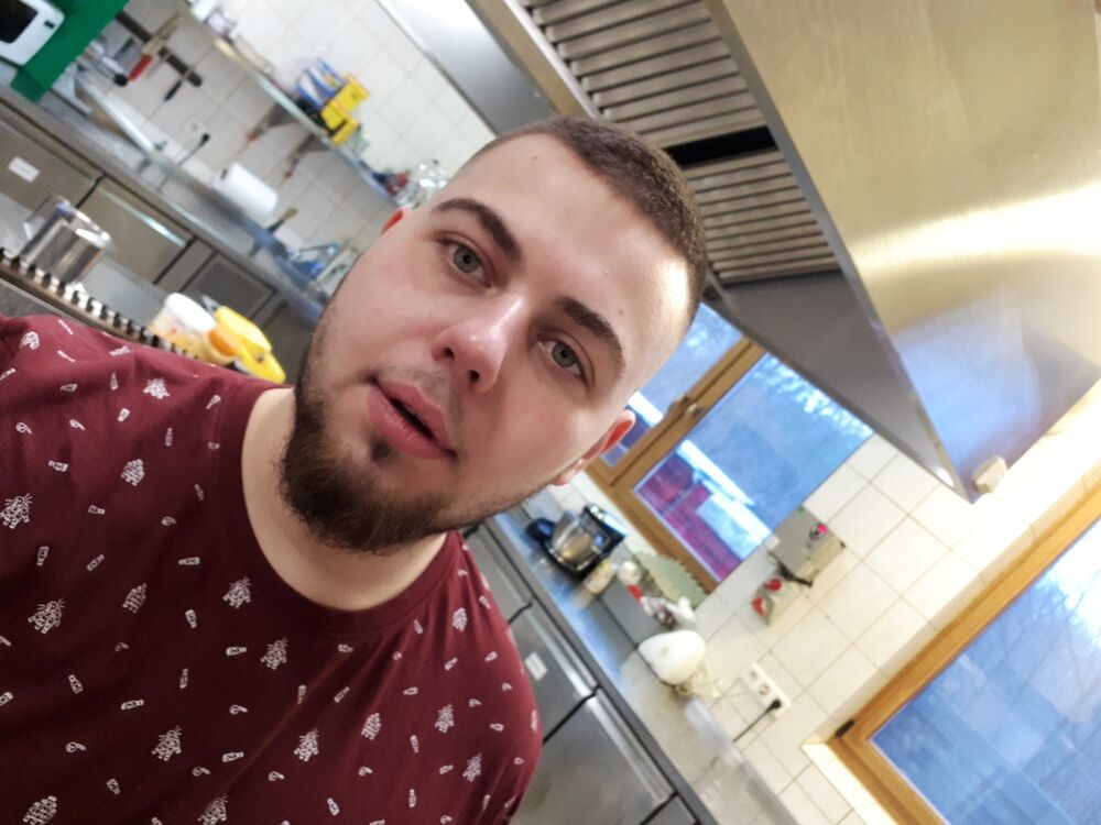  15739320  Pawel, 28 ,    Warszawa