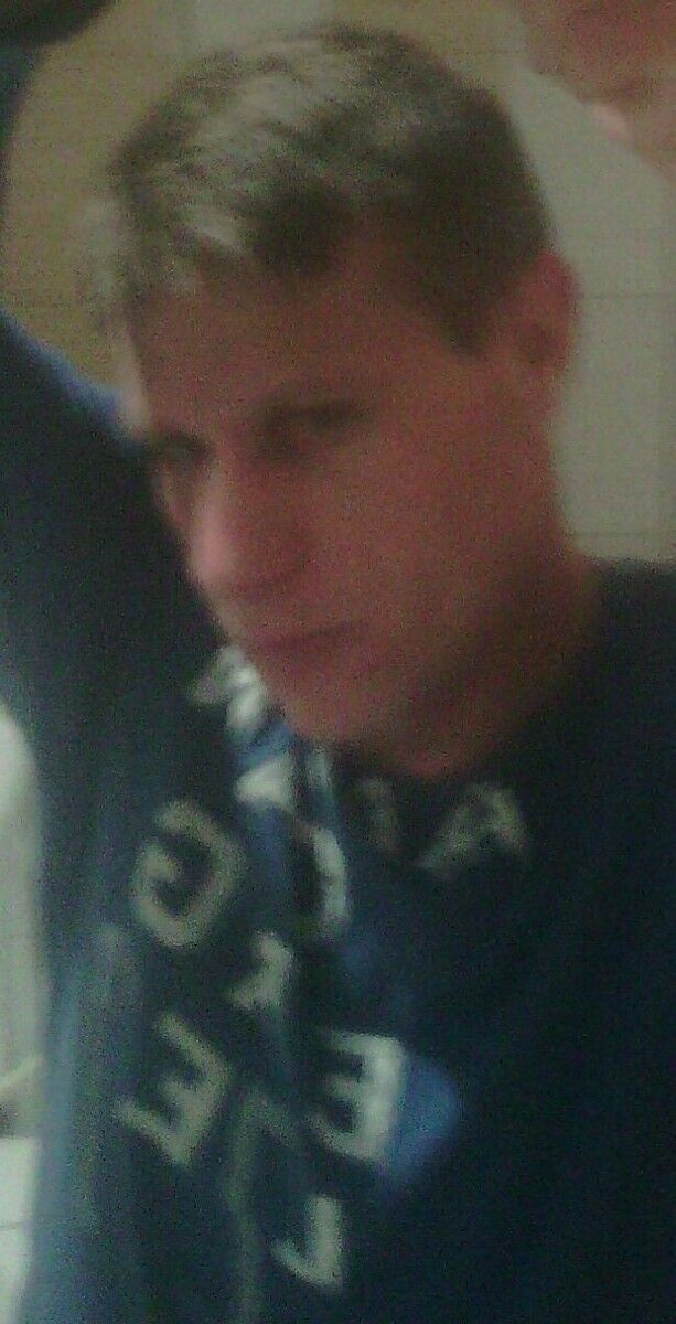  14772250  Jon, 41 ,    