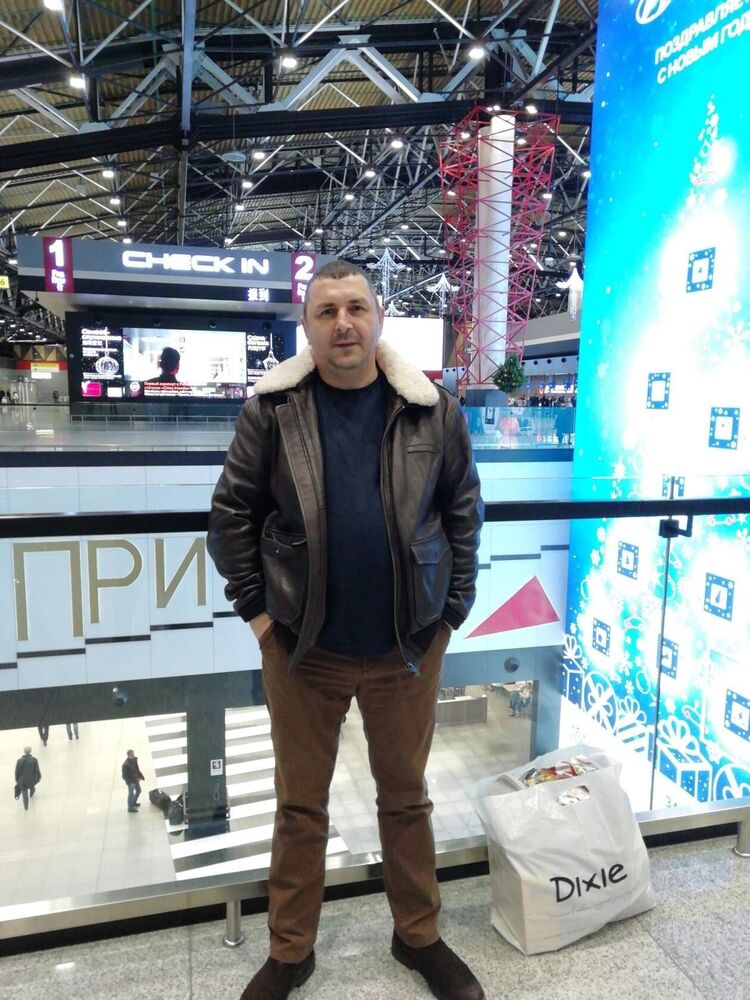  25680860  Yril, 53 ,    