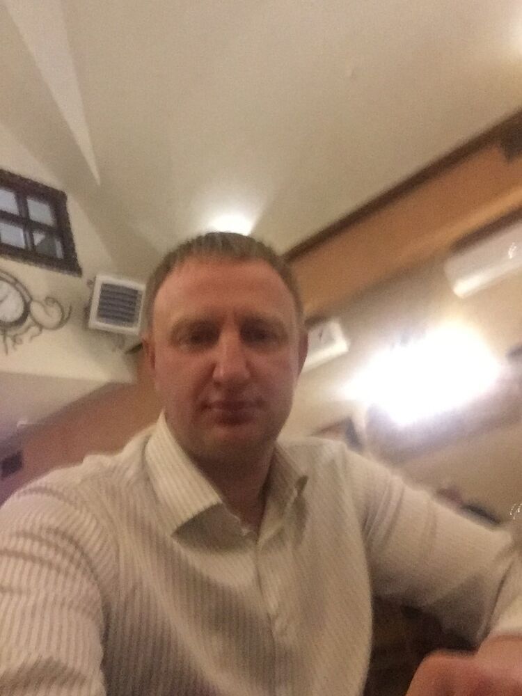 15028270  Alex, 48 ,    